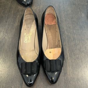 Ferragamo Vara Bow Pump Shoe
